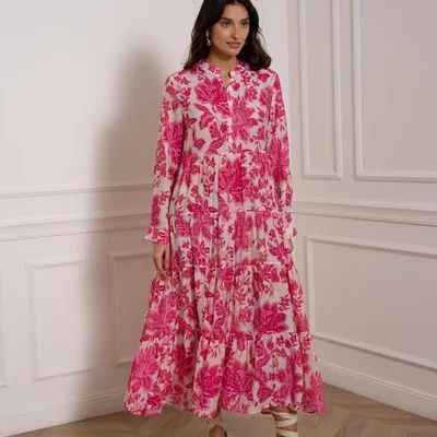 Silkkiviskoosi mekko