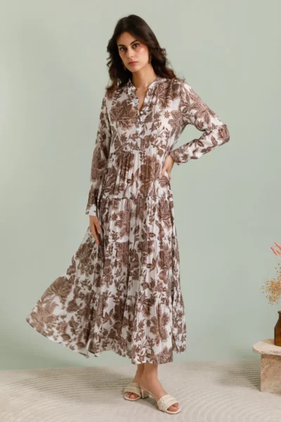 Silkkiviskoosi mekko